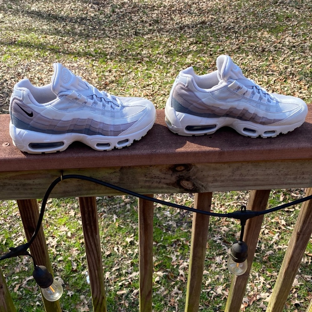 Nike sneakers Climax size 6.5 woman’s grey/taupe/white black Nike emblem. Used.